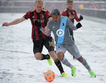 El Atlanta gana la pelea de bolas de nieve ante el Minnesota