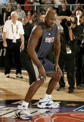 Shaquille O'Neal muestra sus dotes para el baile.