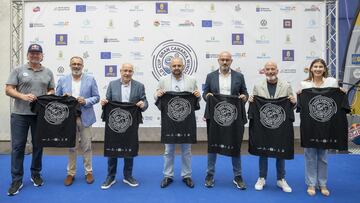 Representantes de las instituciones y la organización del Mundial de Windsurf en su paso por Santa Lucía de Tirajana (Gran Canaria).