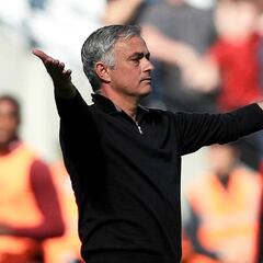 Semana crucial para Mourinho que empieza ante el Valencia