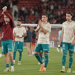 Aprobados y suspensos del Córdoba en Almería: la historia interminable