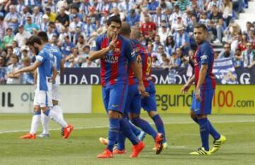 Luis Suárez celebra el 0-2.