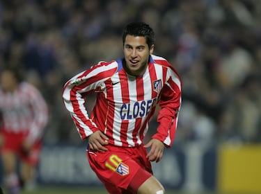 O canário jogou entre 2002 e 2005 no Atlético. No mesmo ano, ele assinou o Celta, onde estava até 2011.