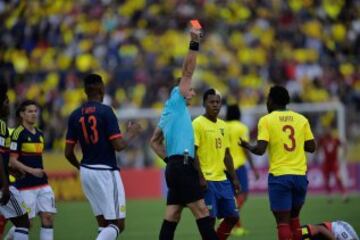 Colombia le gana a Ecuador y hace una jornada perfecta