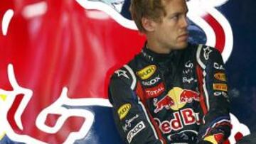 Rosberg manda y Vettel 'besa' el muro
