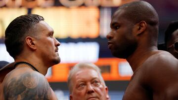 Boxing - Oleksandr Usyk v Daniel Dubois - Undisputed World Heavyweight Title - Weigh-in - BoxPark Wembley, London, Britain - July 18, 2025 Oleksandr Usyk and Daniel Dubois go head to head during the weigh-in as promoter Frank Warren looks on Action Images via Reuters/Andrew Couldridge TPX IMAGES OF THE DAY
