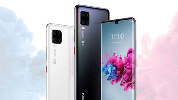 ZTE plantea un teléfono plegable por tres partes