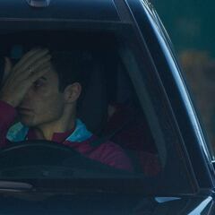 Arteta llegó al entrenamiento del City cubriéndose la ceja