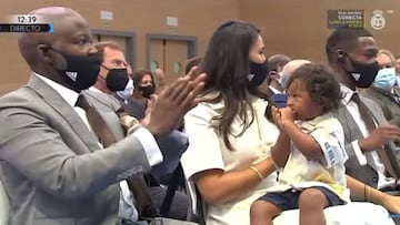 La actitud del padre de Alaba tras el vídeo de presentación