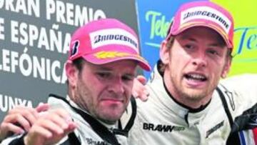 <b>PROTAGONIZAN EL CAMBIO. </b>Barrichello, Button y Webber, junto a Vettel, dominan la temporada. En la imagen, el podio del GP de España.