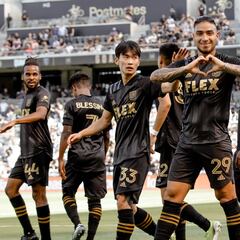 LAFC keeps their playoff hopes alive with win over Earthquakes