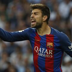 Pitada a Piqué en el Bernabéu