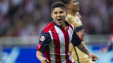 En vivo: Chivas quiere hacer pesar la maldici&oacute;n sobre Pumas