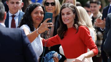 La Reina Letizia visita el Centro de Investigación Mente, Cerebro y Comportamiento (CIMCYC) de la Universidad de Granada. A 01 de abril de 2025, en Granada (Andalucía, España). La Reina Letizia ha acudido a Granada con motivo de la presentación de la Cátedra en Psico-Neuro-Inmunología-Clínica, una ciencia que estudia la interacción y comunicación entre los diferentes sistemas corporales.
01 ABRIL 2025
Álex Cámara / Europa Press
01/04/2025