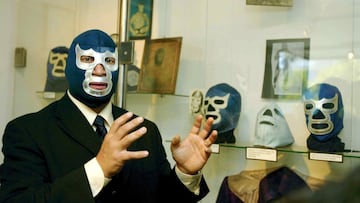 Alejandro Muñoz Moreno era su nombre real. En diciembre de 2000, ésta leyenda de la lucha libre mexicana murió a causa de un paro cardíaco a los 78 años de edad. Conocido por ser el eterno rival de El Santo, junto a quien escribió muchos de los capítulos más importantes de la historia del deporte azteca. Era el maestro de las llaves, como las tijeras y el salto invertido.