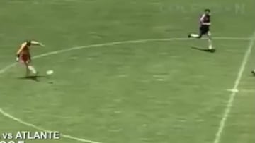 Desde su propio campo y a Jorge Campos: el golazo poco visto del 'Fantasma' en México