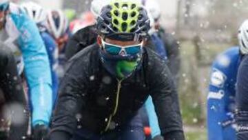 Alejandro Valverde, bien abrigado durante la Lieja-Basto&ntilde;a-Lieja.