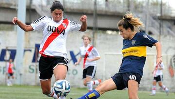Alejandra Herrera en un cl&aacute;sico contra Boca. 