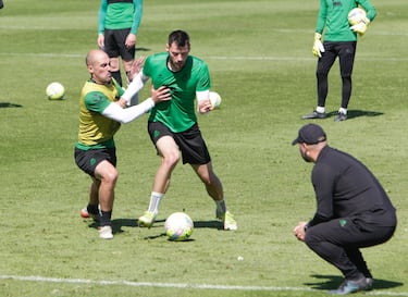 José Alberto planea cambios y el vestuario lo huele