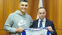 Torres: "Me atrajo venir a un club con historia como Zaragoza"