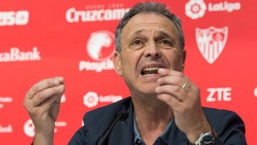 Joaquín Caparrós durante una rueda de prensa.