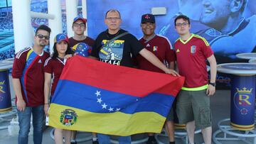 La afición Vinotinto bailó... y protestó en Salt Lake City