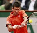 Novak Djokovic avanza en tres sets tras un susto en el segundo