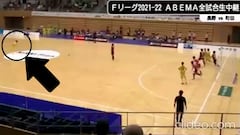 El golazo del fútbol sala que da la vuelta al mundo: ¡nadie sabe cómo lo hizo!