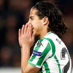 Diego Lainez debutó en el 11 ideal de la Europa League