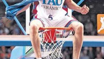 <b>POR LAS NUBES. </b>Prigioni celebró a lo grande el título del Tau, esta vez más suyo que nunca.