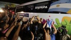 Colas de un kilómetro para ver el entrenamiento de Argentina