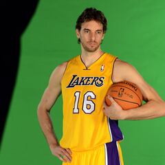 Magic, Kobe, Kareem... Pau se une a las leyendas Lakers
