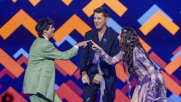 Presentadores durante la segunda final del Benidorm Fest 2026, a 12 de febrero de 2026, en Benidorm, Comunidad Valenciana (España). El Benidorm Fest encara su quinta edición y aunque este año no servirá para elegir al representante de España en el Festival de Eurovisión tras la retirada de RTVE por la participación de Israel, concede a cambio más premios para los concursantes.
Joaquín P. Reina / Europa Press
13/02/2026