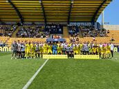 Los veteranos del Villarreal y el Valencia rinden homenaje a José Manuel Llaneza