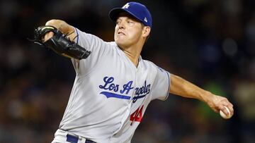 PITTSBURGH, PA - AUGUST 23: Rich Hill #44 of the Los Angeles Dodgers pitches against the Pittsburgh Pirates at PNC Park on August 23, 2017 in Pittsburgh, Pennsylvania.   Justin K. Aller/Getty Images/AFP
 == FOR NEWSPAPERS, INTERNET, TELCOS &amp; TELEVISION USE ONLY ==