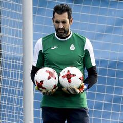 Diego López, bajo el foco un año después del inicio de sus males