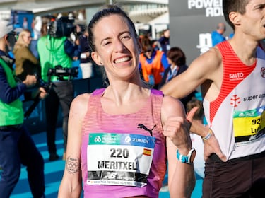 Meritxell Soler bien sabe que en Valencia se cumplen los sueños. La catalana, primera española en pasar por meta, firmó su hat-trick de marcas personales en 2025: 10k, Media Maratón y Maraton. Soler reventó sus previsiones y pasó por meta en 2h23:49, la tercera mejor marca española de todos los tiempos.