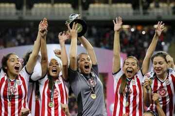 El triunfo y la emoción de Chivas Femenil Campeonas en imágenes