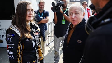 Tatiana Calder&oacute;n junto a Jean Todt, presidente de la FIA.