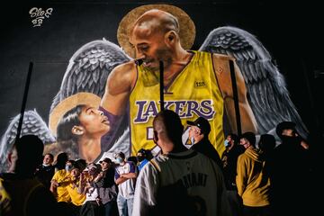 Los Angeles celebra la victoria de sus Lakers