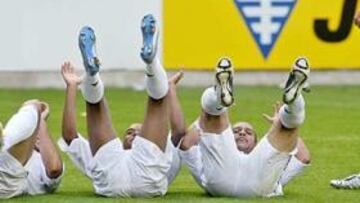 <B>POLÉMICA.</B> La forma de celebrar el segundo gol contra el Alavés propició una vehemente respuesta de Piterman.