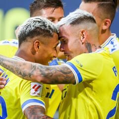 A Machis le llueven las críticas en su país