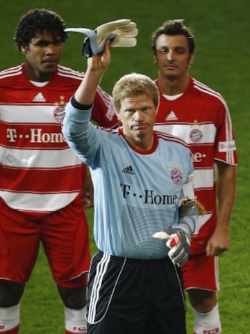 Oliver Kahn fue el único portero en conseguir el podio del Balón de Oro dos años consecutivos. En 2001 y 2002 fue el tercer mejor jugador del año.