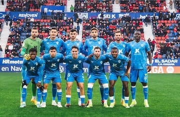 Once del Almería en Pamplona contra Osasuna,.