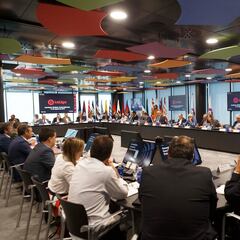 LaLiga regatea el parón en el Congreso