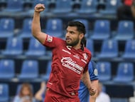 Atlas' forward Eduardo Aguirre celebrates after scoring during the Mexican Clausura tournament football match between Cruz Azul and Atlas at the Ciudad de los Deportes stadium in Mexico City on April 21, 2024. (Photo by Yuri CORTEZ / AFP)