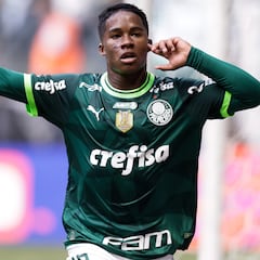 Endrick and Edinson Cavani go head-to-head in Copa Libertadores clash