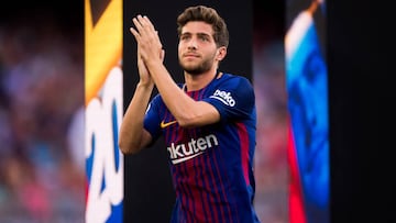 Sergi Roberto, en la presentaci&oacute;n del Bar&ccedil;a ante su afici&oacute;n en la previa del Trofeo Joan Gamper contra el Chapecoense.