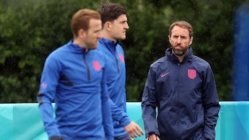 Kane, Maguire y Southgate