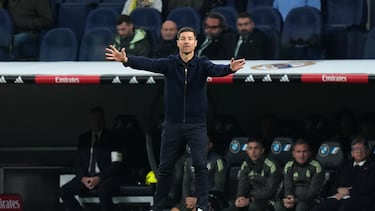 Xabi Alonso, entrenador del Real madrid, en el partido ante el Celta, en el Bernabéu.